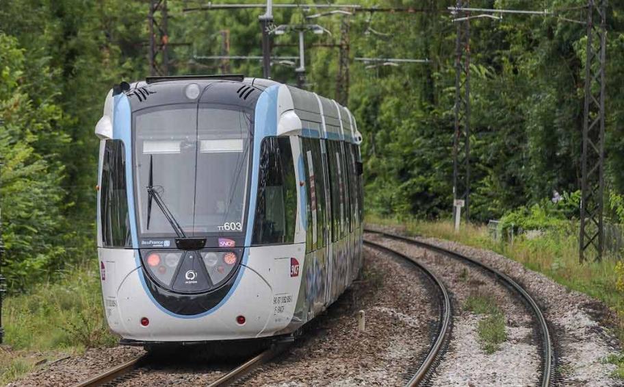 Inauguration of the T12 in Essonne: Dorsalys integrates the tram-train's information systems for Île-de-France mobilités